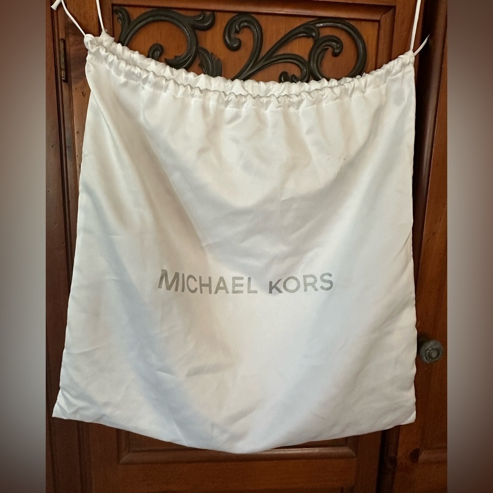 Michael Kors White Leather Hobo Bag With Braided Handle Shoulder Bag - Picture 9 of 17